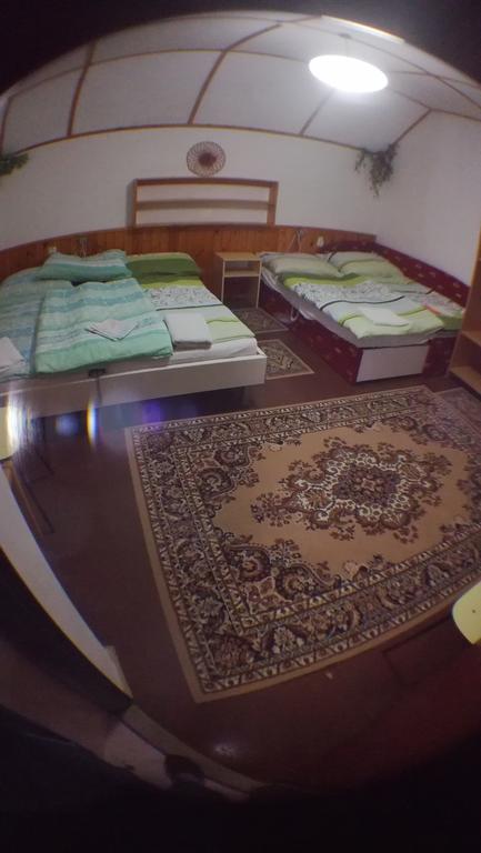 Ubytovanie 184, Bed And Braekfast 184 Stara Lesna Exterior photo